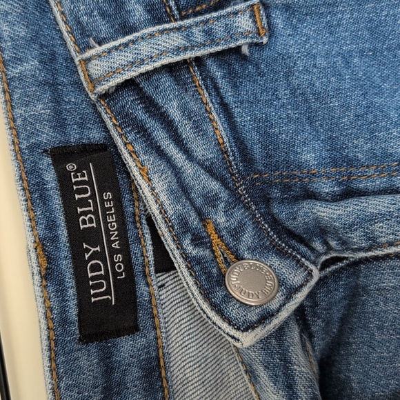 Judy Blue High Waist Star Embroidered Cut Off Jean Shorts Size Large - Picture 3 of 7